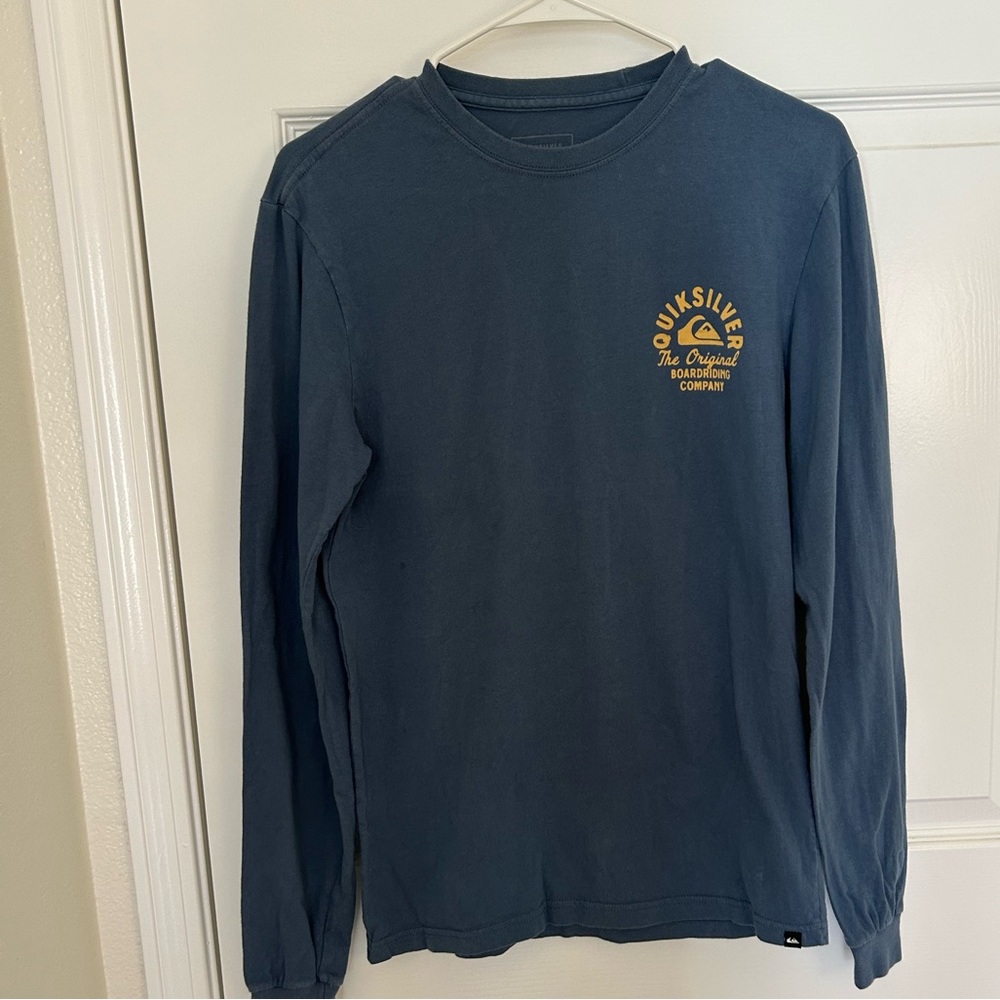 Quiksilver Blue Long Sleeve Graphic Shirt ✨BOGO✨